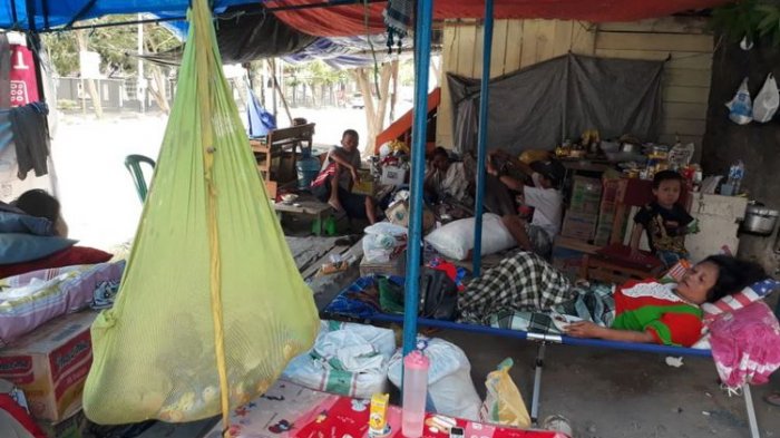Pengungsi gempa Palu di tenda (Foto: Tribun)