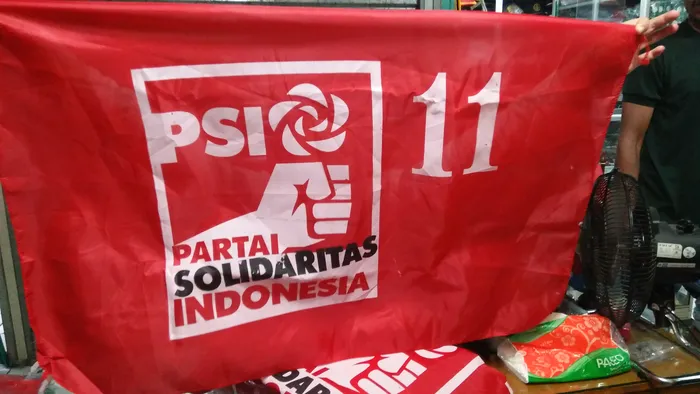 Bendera PSI (Tokopedia)