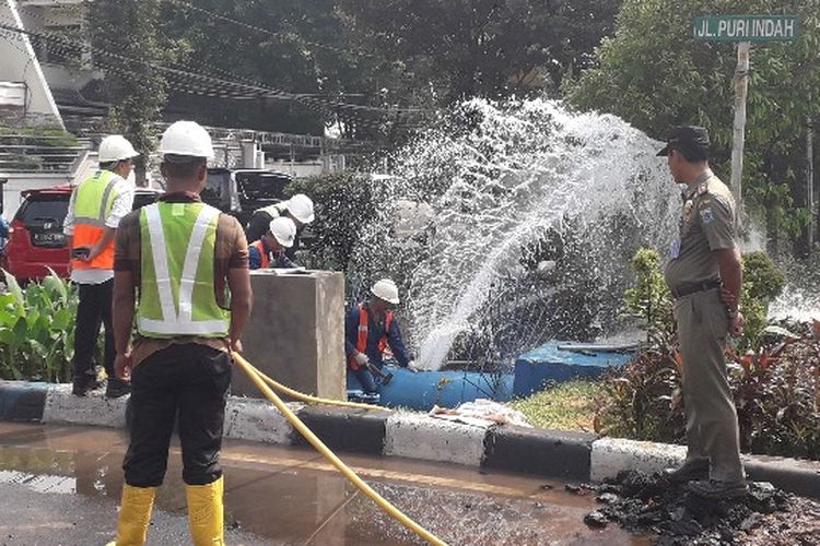 Pemprov DKI upayakan ambil alih pengelolaan air minum (foto: kompas)