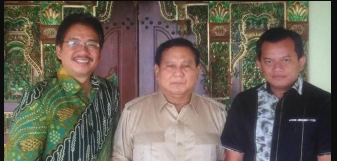 Denny JA, Ketua Umum DPP Partai Gerindra Prabowo Subianto dan Mulyadi, (Foto: Ist)