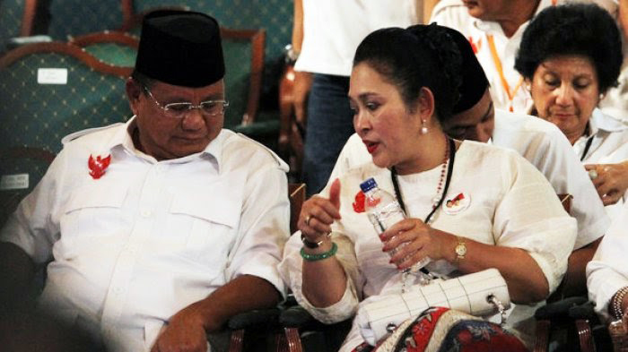 Titiek Soeharto dan mantan suaminya, capres Prabowo Subianto (Foto: Tribun)