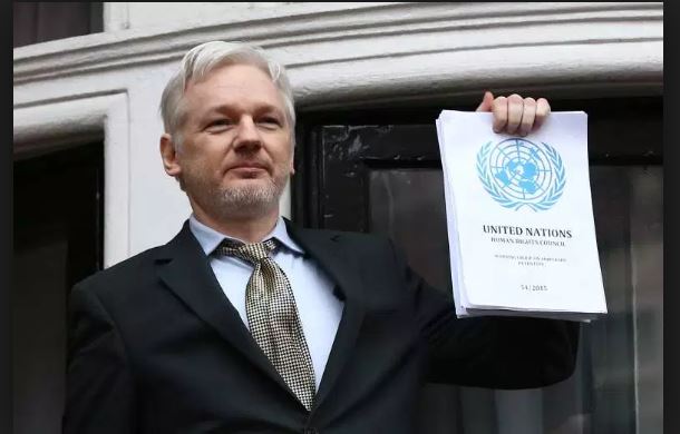 Pendiri WikiLeaks, Julian Assange (Foto: Heavy.com)