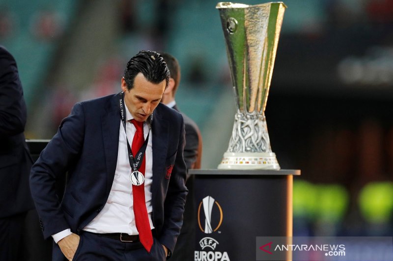 Pelatih Arsenal Unai Emery gagal meraih trofi Liga Europa yang menjadi langganannya saat masih melatih Sevilla (Foto: Reuters/Phil Noble)