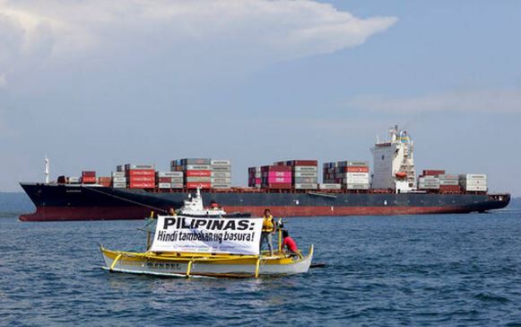  Filipina mengembalikan puluhan peti sampah ke Kanada (Foto: The Wichita Eagle)