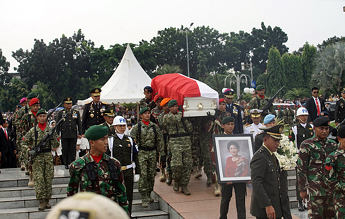 Upacara Militer Pemakaman Ibu Ani Yudhoyono