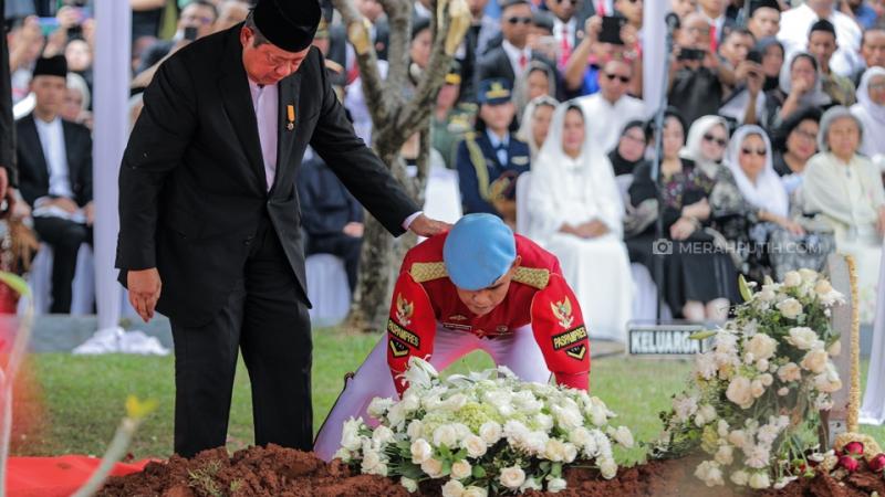 SBY saat acara pemakaman BU Ani Yudhoyono (Foto: Merah Putih)