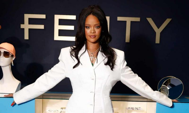 Rihanna saat meluncurkan Fenty di Paris pada Mei 2019 (Julien Hekimian/Getty Images/Fenty)