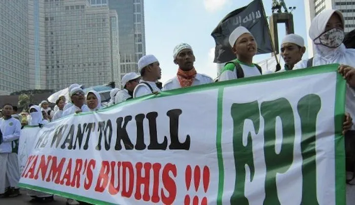 Saat Anggota FPI Berdemonstrasi (Islami.co)