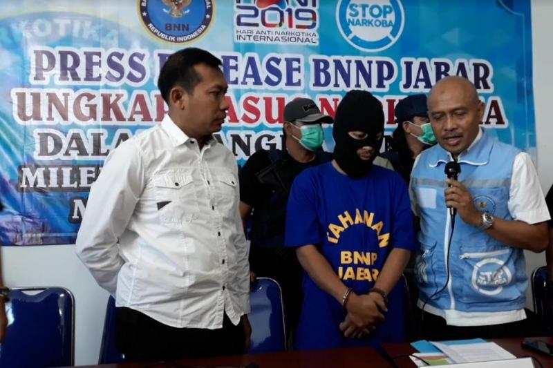 Tersangka ID, Kurir Ganja Seberat 169 Kg (AyoBandung.com)
