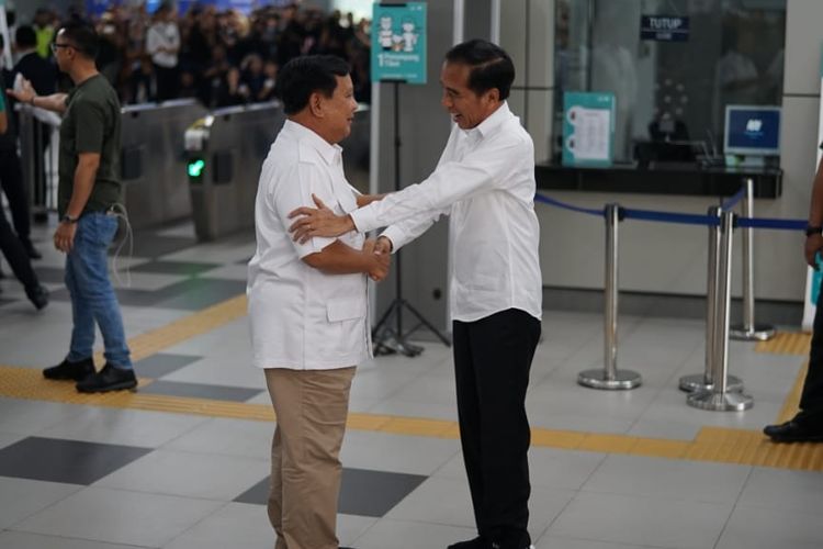Prabowo dan Jokowi bertemu di MRT Lebak Bulus (Kompas)