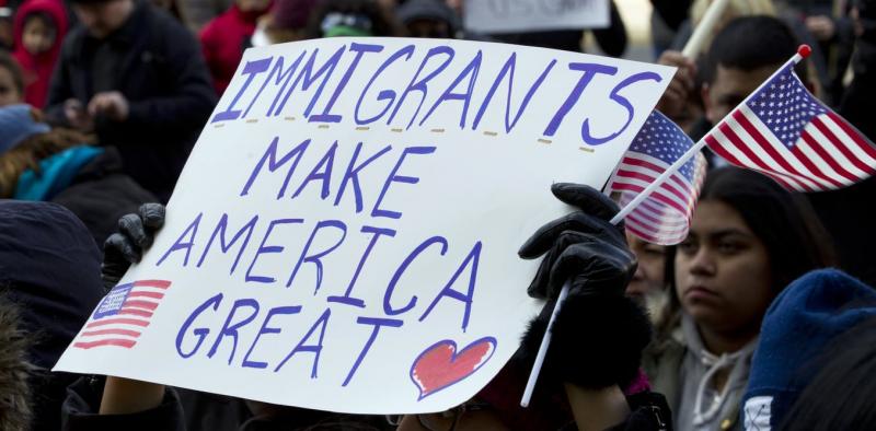 Demonstrasi untuk memprotes janji Trump terkait deportasi massal para imigran (The Conversation)