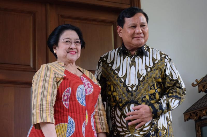 Ketua Umum PDIP Megawati Soekarnoputri dan Ketua Umum Prabowo Subianto (Gesuri.id)