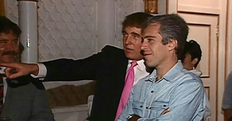 Donald Trump bersama Jeffrey Epstein (foto: CNN)