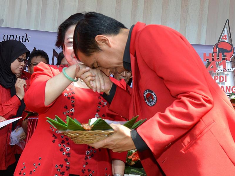 Presiden Joko Widodo dan Ketum PDIP Megawati Soekarnoputri (Politiktoday.com)