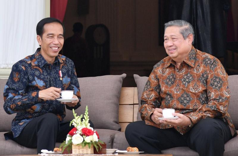 Presiden Joko Widodo dan Ketua Umum Partai Demokrat Susilo Bambang Yudhoyono (SBY) (Politiktoday.com)