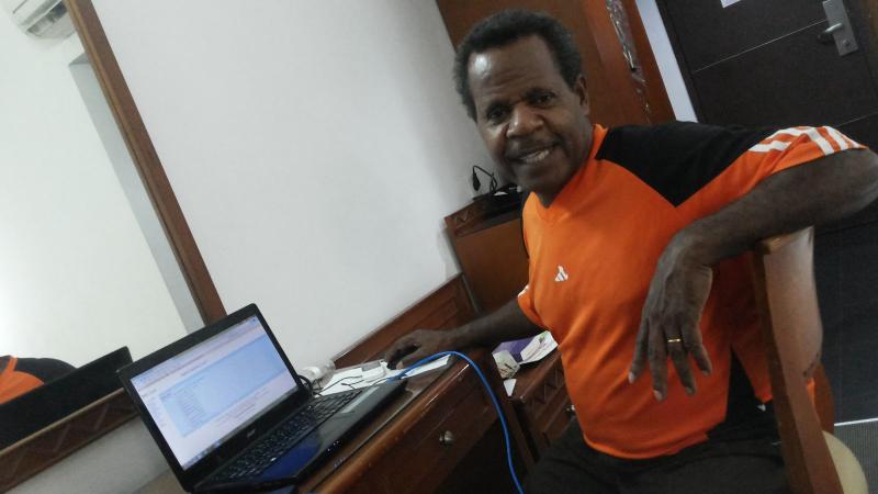 Aktivis Papua Theo Hasegem (Andreasharsono.net)