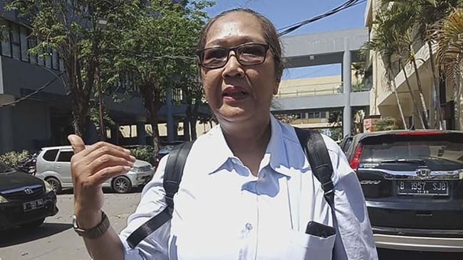 Koordinator Aksi Pengepungan Mahasiswa Papua di Surabaya Tri Susanti. (CNN Indonesia)