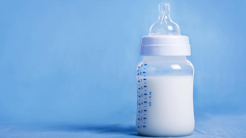ilustrasi penggunaan dot susu bayi untuk isap sabu (Orami parenting)