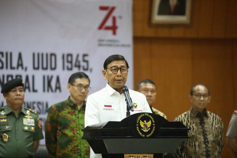 Menteri Koordinator Bidang Politik, Hukum, Keamanan Wiranto (Jawa Pos)