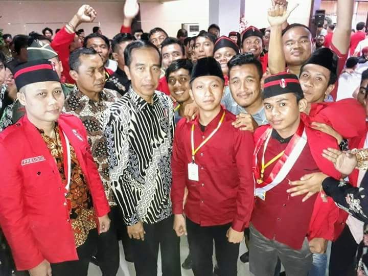 Jokowi Hadiri Kongres Trisakti XX GMNI Se-Indonesia di Minahasa Sulut 2017 (karebatoraja.com)
