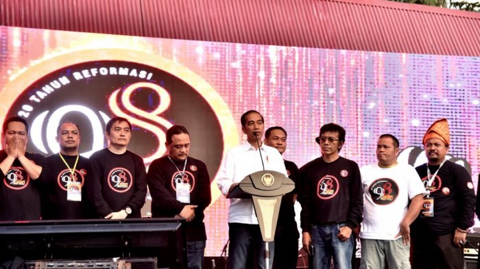Aktivis 98 Adian Napitupulu dkk Menjadi Pendukung Kekuasaan Rejim Jokowi dalam Rembuk Nasional Aktivis 98 (Tribunnews)