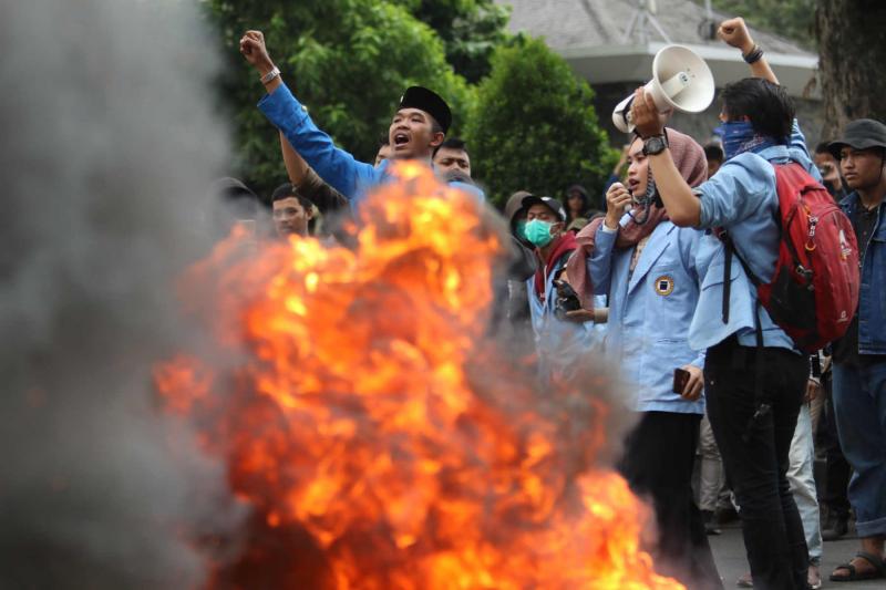Demo mahasiswa tolak RUU KUHP (ayobandung.com)