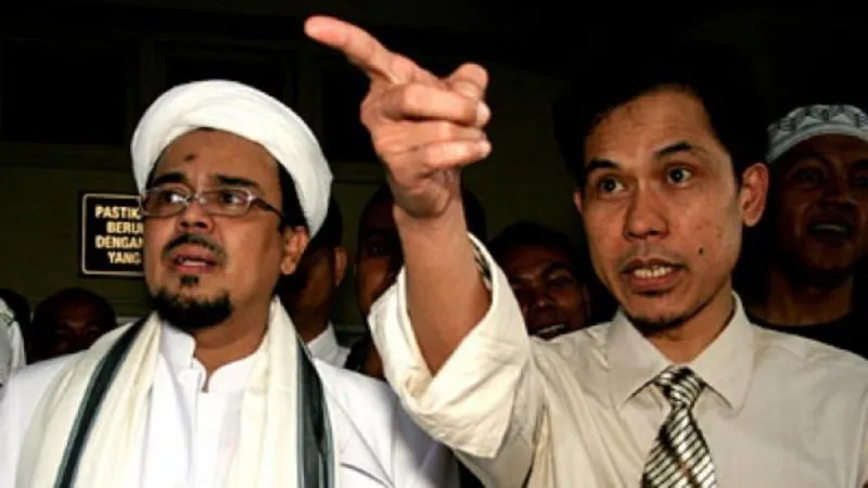 Munarman pentolan FPI (suaradewan.com)