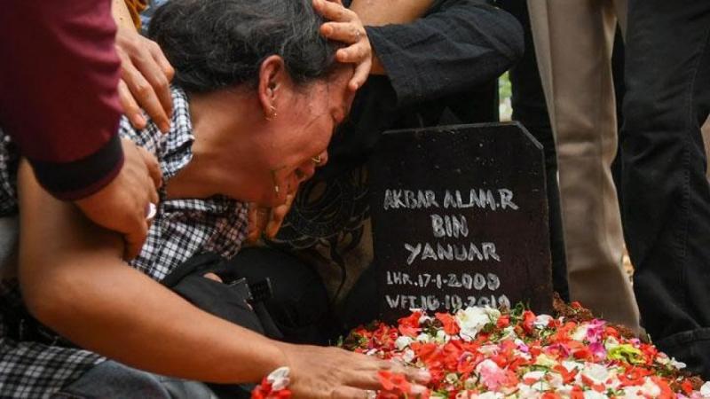 Prosesi pemakaman Akbar Alamsyah, peserta demo di DPR yang gugur dalam kerusuhan (panrita.news)