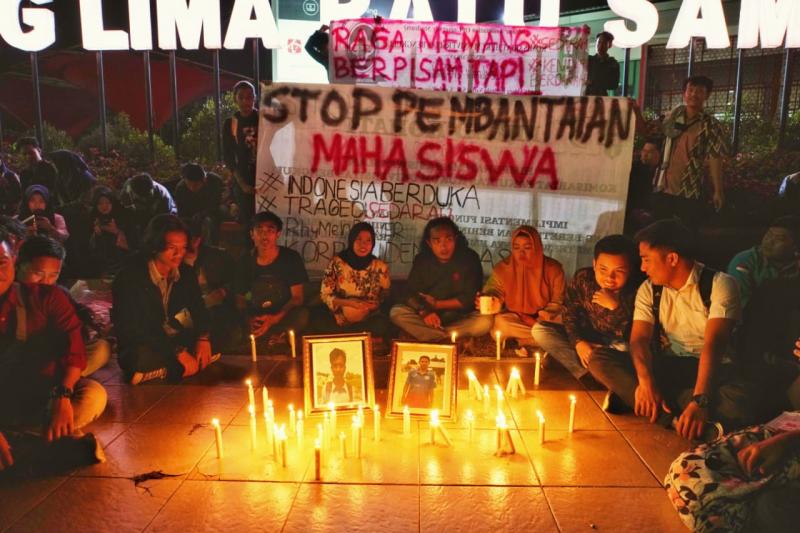Aksi solidaritas di Bengkulu atas meninggalnya dua mahasiswa asal Kendari, Randi dan Yusuf (dutawarta.com)