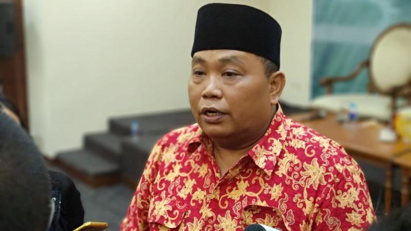 Arief Poyuono merasa aneh dengan respons para elite politik terkait usulan presiden tiga periode (fin.co.id)