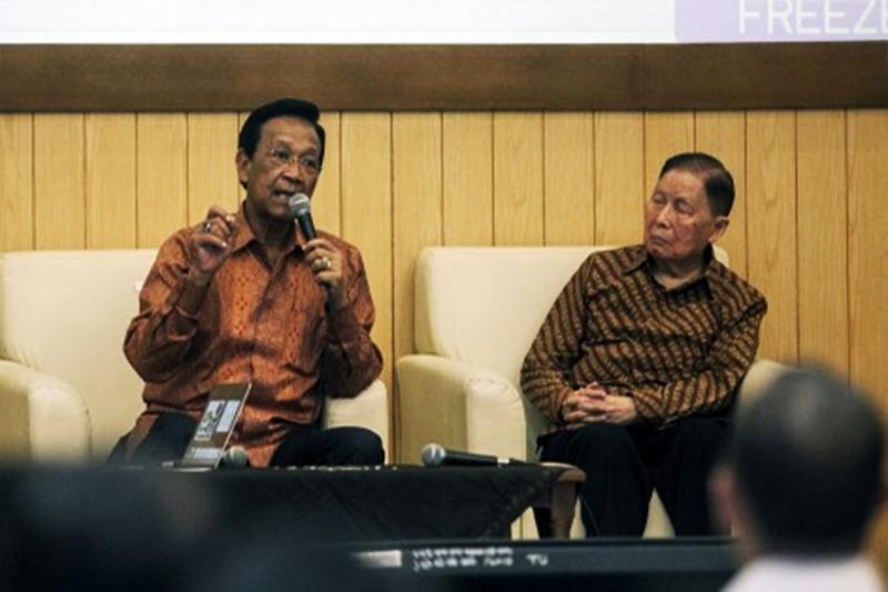 Gubernur Daerah Istimewa Yogyakarta (DIY) Sri Sultan HB X (kiri) bersama Pendiri LIPPO Group Muchtar Riady (kanan). ist