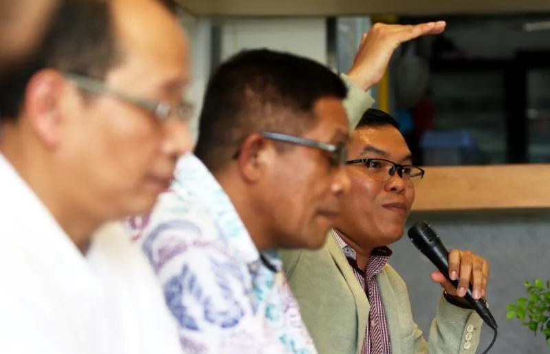 Kali ini IPI menyoroti Mengupas Polemik Larangan Eks Napi Korupsi Maju Pilkada, dengan nara sumber Indonesian Public Intitute (IPI) menggelar diskusi publik dari kiri, Direktur Eksekutif IPI, Karyono Wibowo, Anggota DPR RI Komisi II FDIP, Hugua, Pengamat Politik VOXPOL CENTER, Pangi Syarwi dan Margarito Kamis, Pengamat Politik. Robinsar Nainggolan