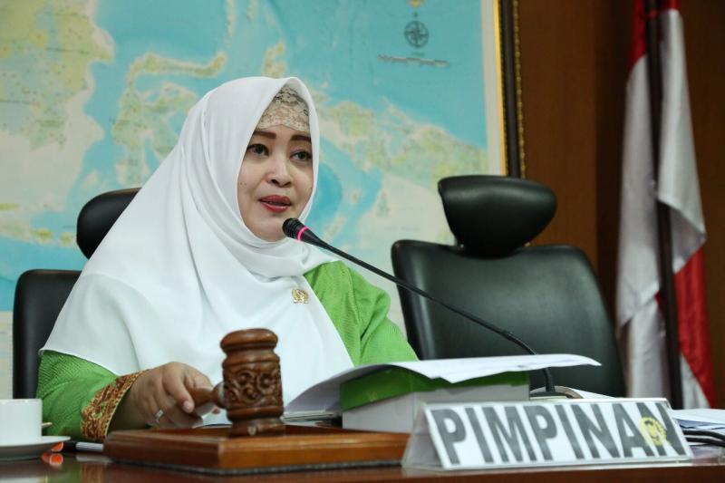 Senator asal Jakarta Fahira Idris ditunjuk jadi Ketua Pansus PCR. (muslimobsession)