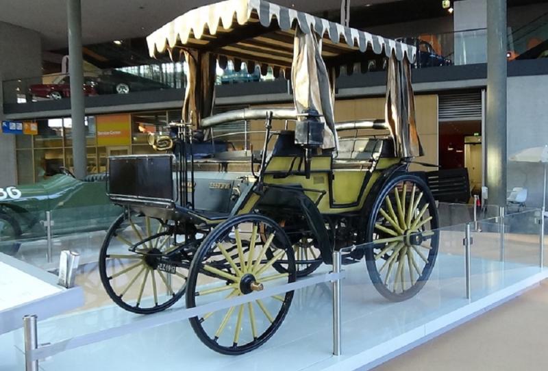 Benz Phaeton 5-HP rilisan tahun 1894. (fastnlow.net)