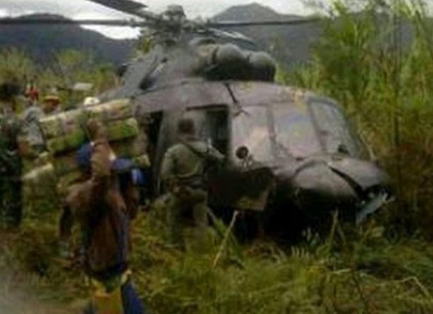 Helikopter milik TNI yang diklaim ditembak jatuh tentara OPM. (rakyatku.com)