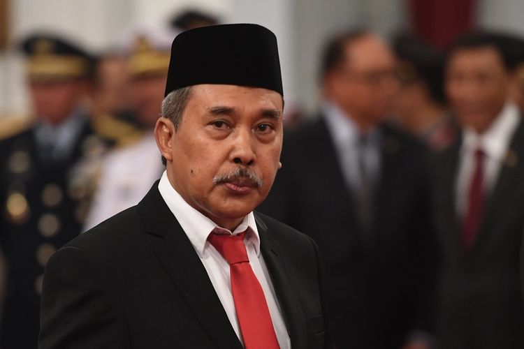 Anggota Dewas KPK Syamsuddin Haris positif Covid, sidang putusan OTT UNJ ditunda (Kompas)