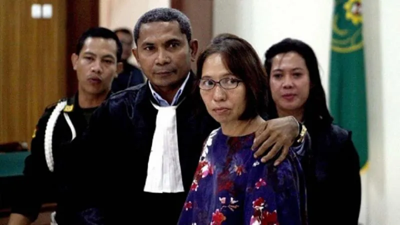 Wanita Pembawa Anjing Divonis Bebas, Hakim: Terdakwa Alami Skizofrenia. (Gelora.co)