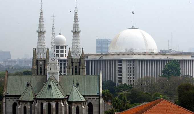 Masjid Istiqlal dan Gereja Kathedral (Kompasiana)