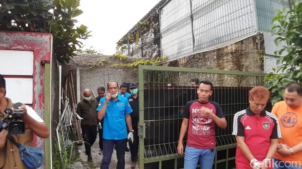 Grebek Pabrik Narkoba di Bandung, Polisi Bekuk 6 Orang Diamankan. (Detik.com)
