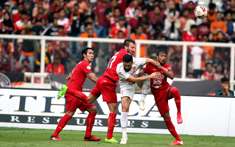 Pertandingan pertandingan pekan pertama Shopee Liga 1 2020 di Stadion Utama Gelora Bung Karno (SUGBK) antara Persija Jakarta melawan Borneo FC. Robinsar Nainggolan