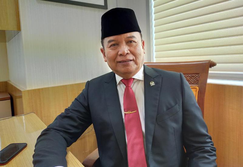 Anggota Komisi I DPR RI dari PDIP TB Hasanuddin (balebandung)