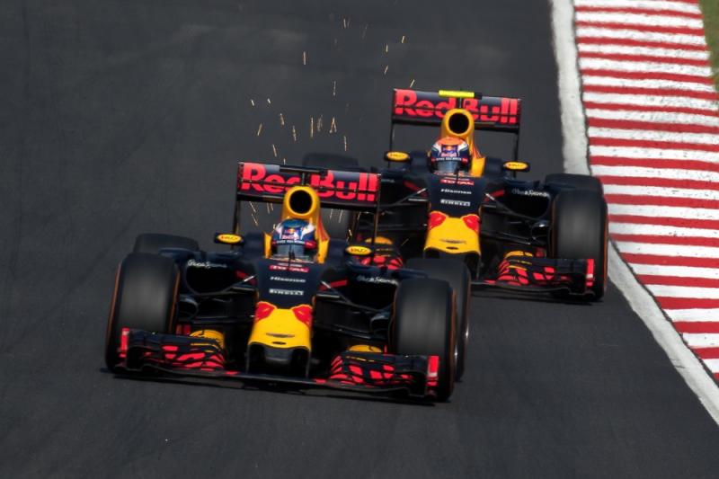 Tim Formula 1 (F1) Red Bull Racing, (Wikiwand).