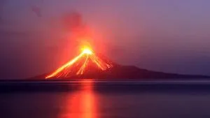 Gunung Anak Krakatau ErupsiJumat Malam hingga Sabtu Dini Hari