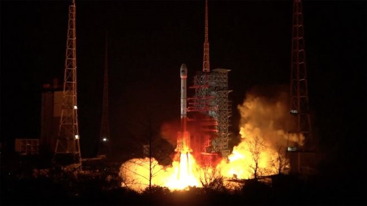 roket China meledak di Udara (nahimunkar)