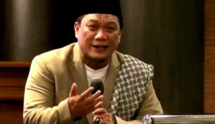 Ustaz Yahya Waloni dituntut 7 bulan penjara karena dinilai merusak kerukunan antar umat beragama (wartaekonomi)
