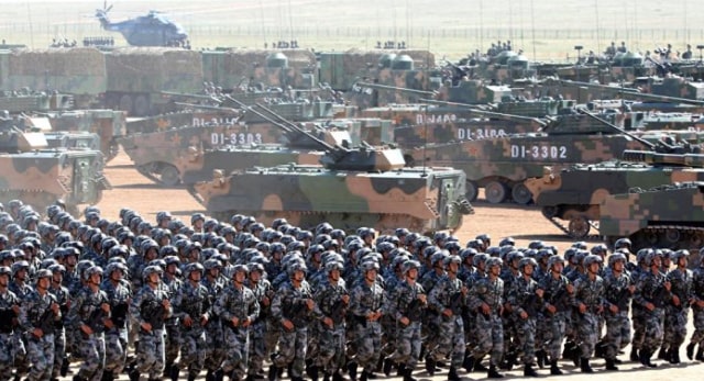 Militer China dan India. (Kumparan).