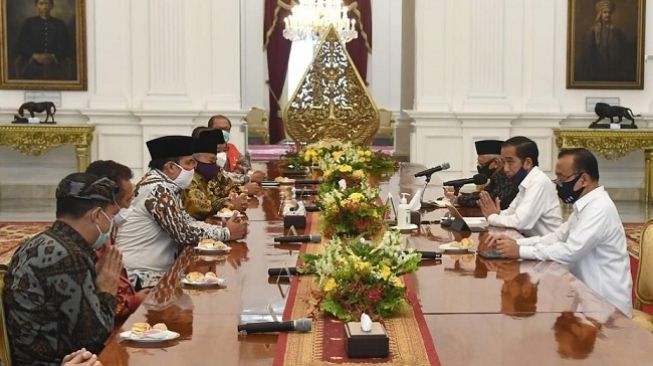 Presiden Joko Widodo (Jokowi) bertemu tokoh lintas agama membahas penanganan covid-19. (Biro Pers Sekretariat Presiden)