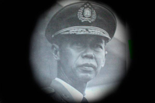 Jenderal Hoegeng Imam Santoso (Buku Autobiografi Hoegeng/SH)
