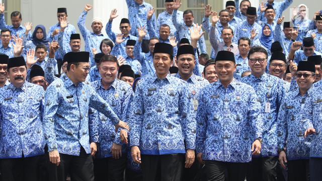 Presiden Joko Widodo bersama Aparatur Sipil Negara (ASN) (Liputan6.com)