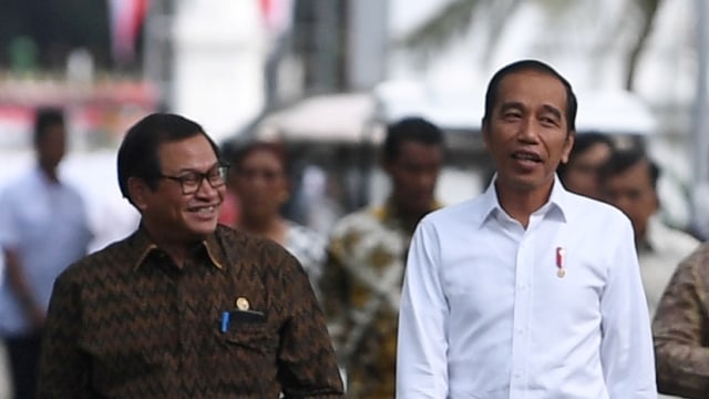 Sekretaris Kabinet Pramono Anung dan Presiden Jokowi. (kumparan).